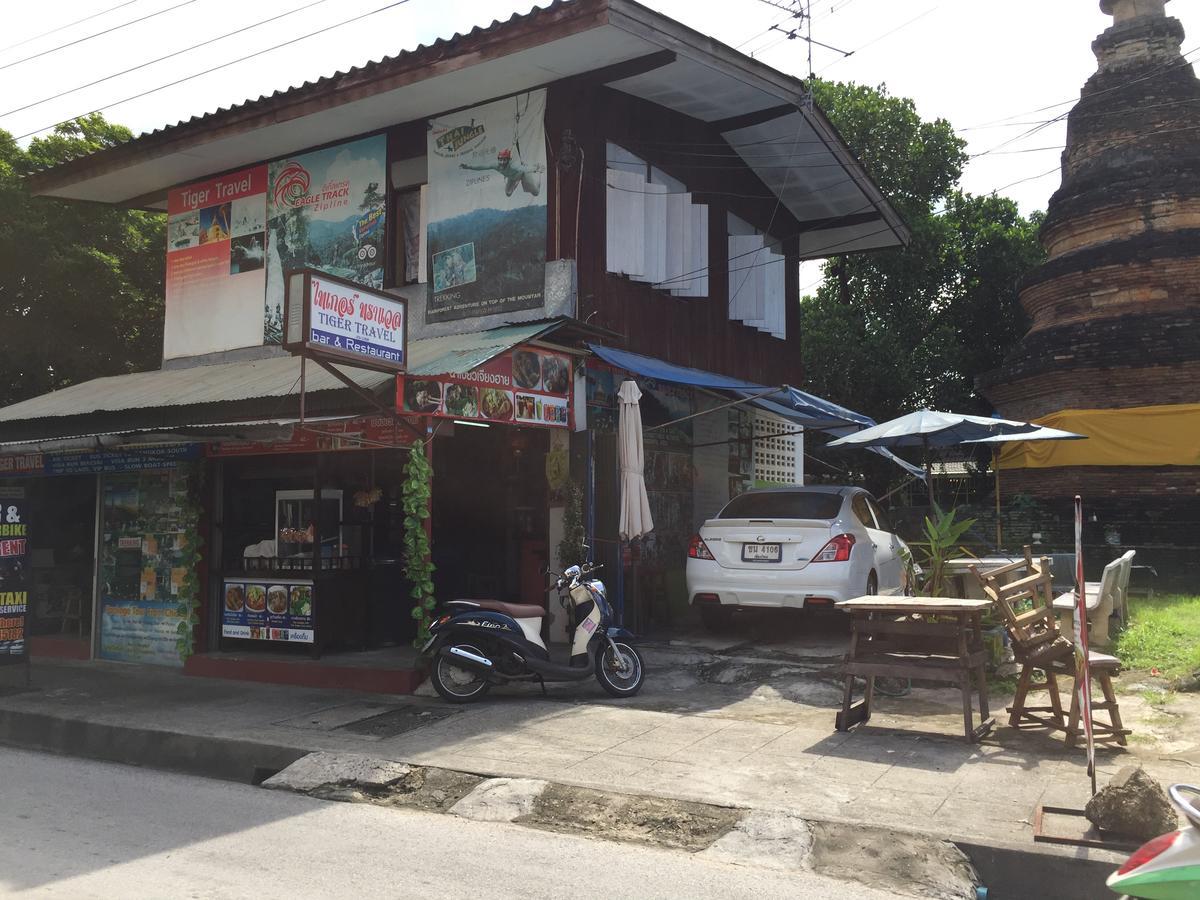 Tiger House Hostel (Adults Only) Чиангмай Экстерьер фото