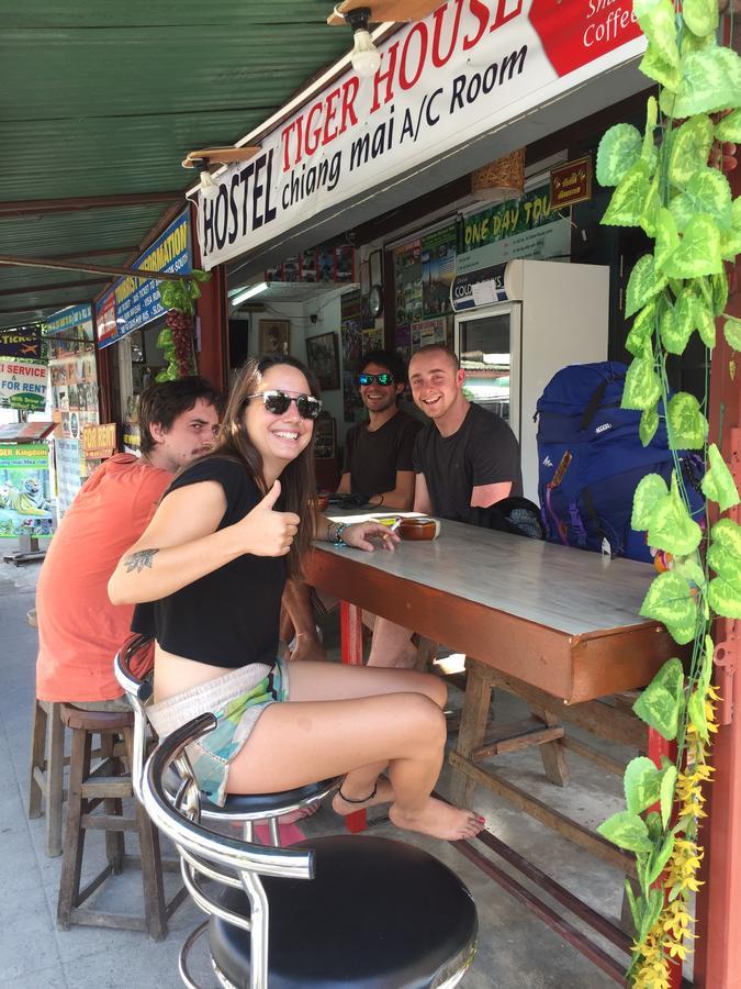 Tiger House Hostel (Adults Only) Чиангмай Экстерьер фото