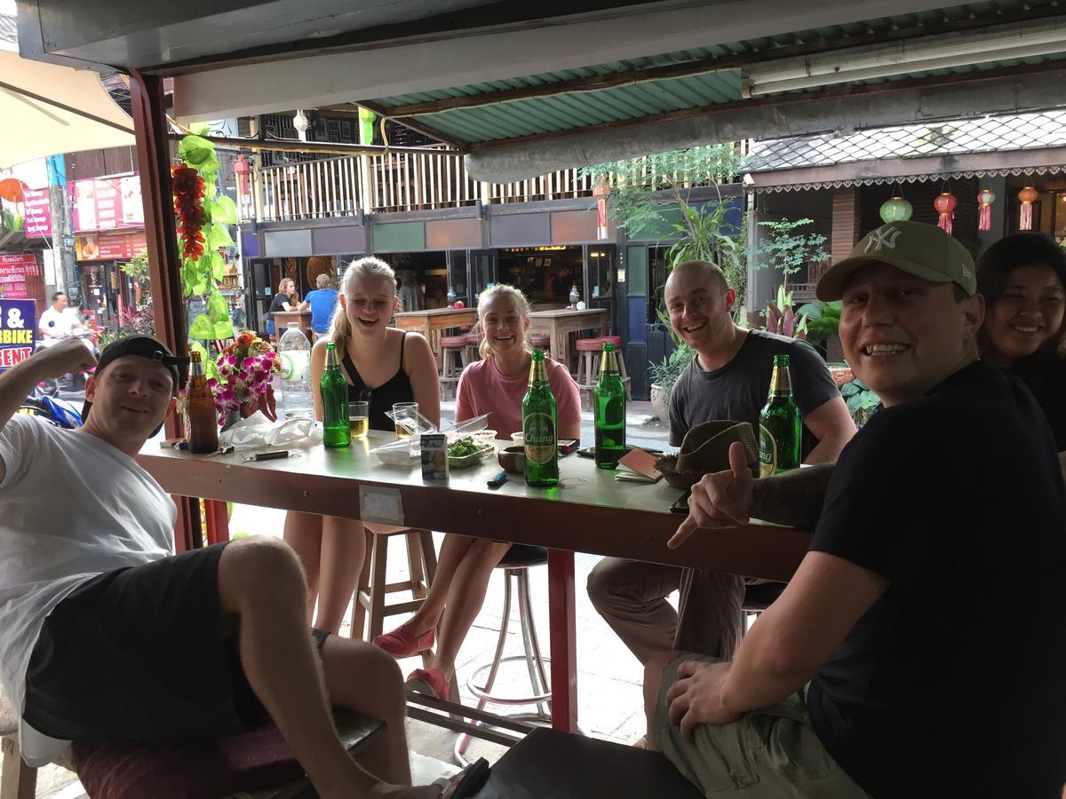 Tiger House Hostel (Adults Only) Чиангмай Экстерьер фото