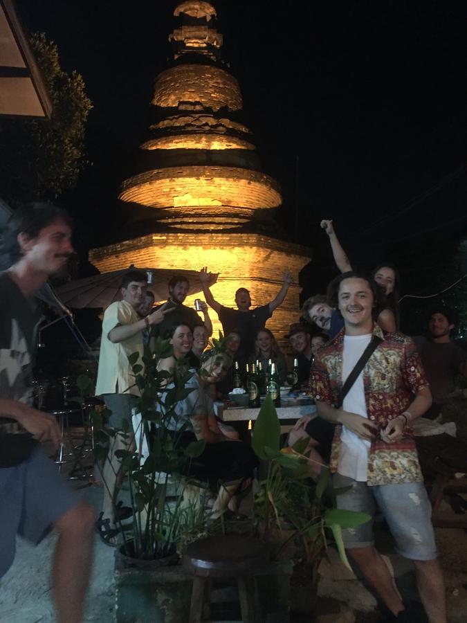 Tiger House Hostel (Adults Only) Чиангмай Экстерьер фото