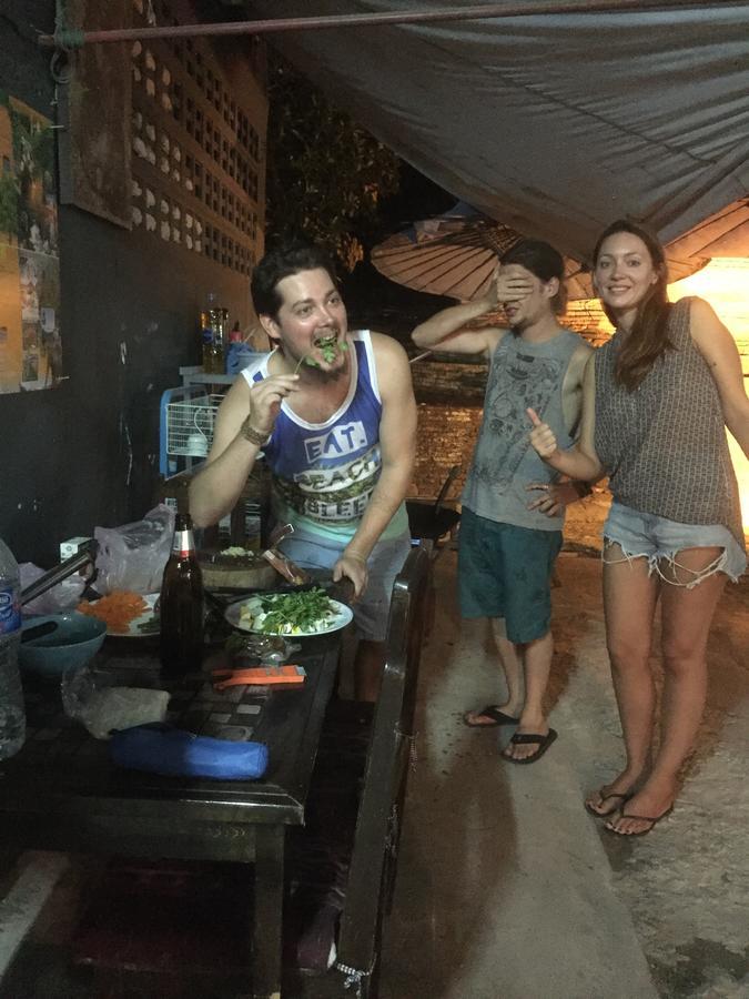 Tiger House Hostel (Adults Only) Чиангмай Номер фото
