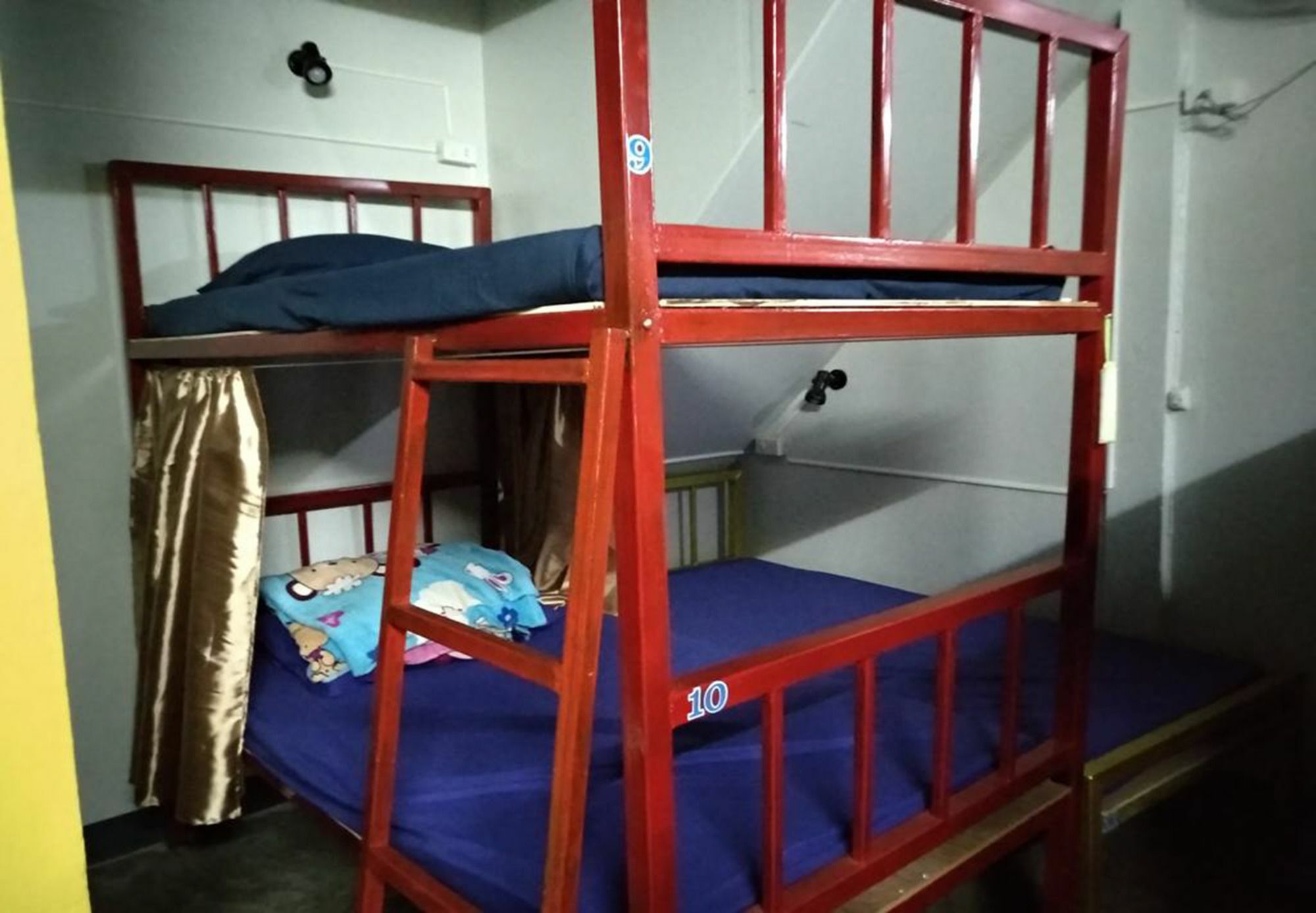 Tiger House Hostel (Adults Only) Чиангмай Экстерьер фото